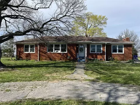 7488 Scottsville Rd, Franklin, KY 42134