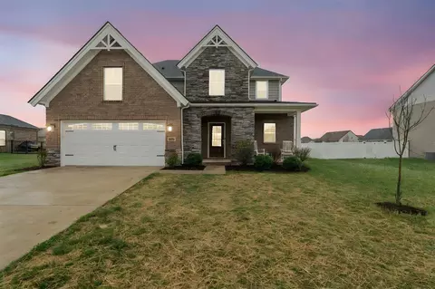 593 Montrose Dr, Bowling Green, KY 42104