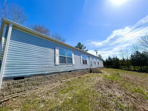 8115 Roseville Rd, Glasgow, KY 42141