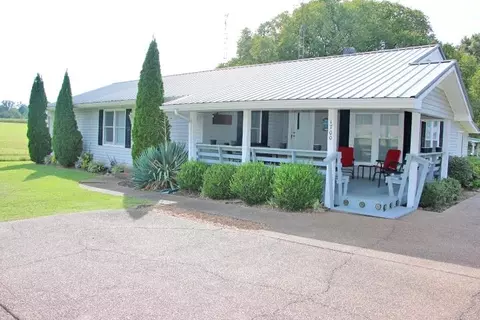 1700 Spencer Rd, Scottsville, KY 42164