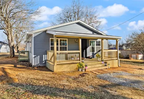 513 N Clinton St, Leitchfield, KY 42754