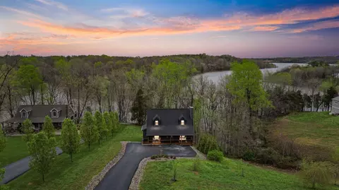 344 Lake Ridge Rd, Scottsville, KY 42164