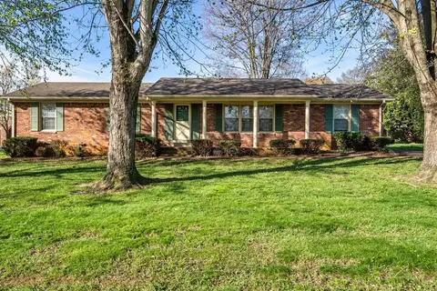 107 Northwood Dr, Russellville, KY 42276