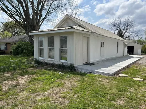 1613 Curd Dr, Bowling Green, KY 42101