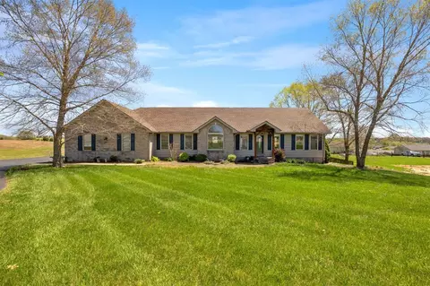 4138 Old Munfordville Rd, Cave City, KY 42127