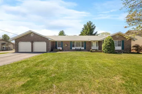 1006 Meadowlane Dr, Cave City, KY 42127