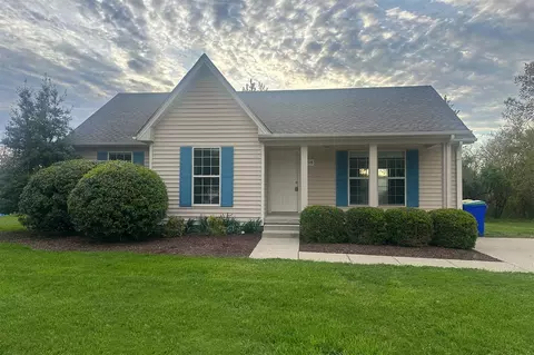 1316 Autumn Oaks Dr, Franklin, KY 42134