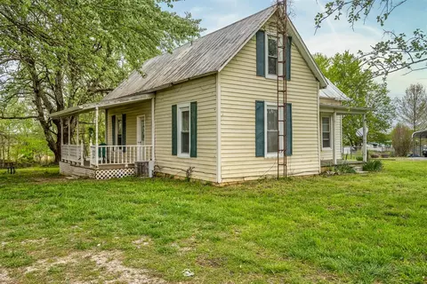 527 Frank Ln, Greenville, KY 42345