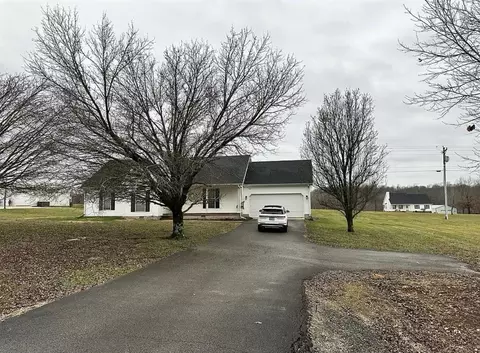 1858 Russellville Rd, Morgantown, KY 42261