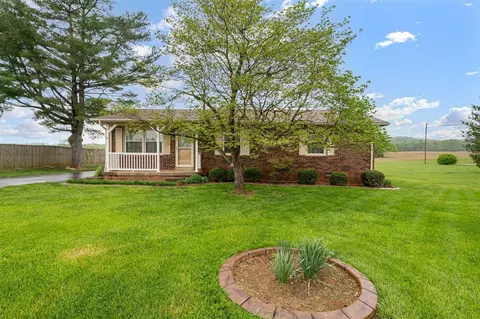 263 Sandalwood Dr, Bowling Green, KY 42101