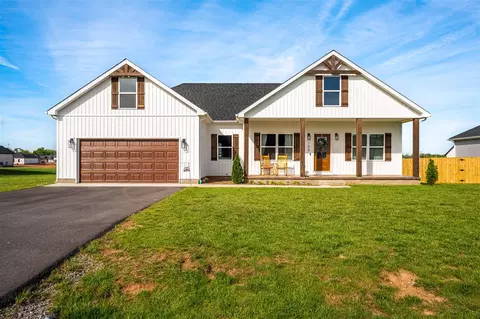 106 Mccutchen Ct, Auburn, KY 42206
