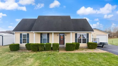 90 Woodrow Hughes Rd, Scottsville, KY 42164