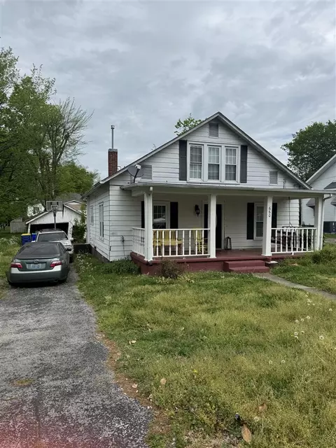 660 W 8th St, Russellville, KY 42276