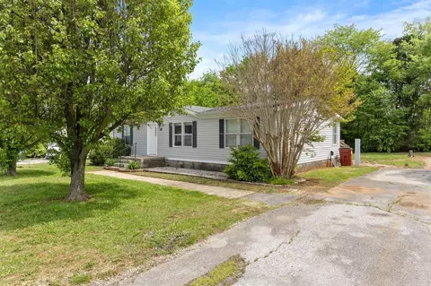 1736 Duchess Dr, Bowling Green, KY 42101