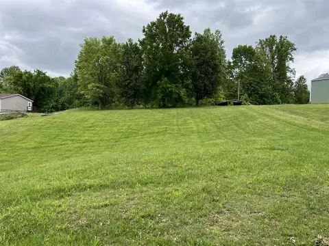 704 Pope Rd, Scottsville, KY 42164