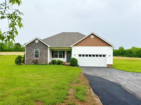 8550 Bowling Green Rd, Morgantown, KY 42261