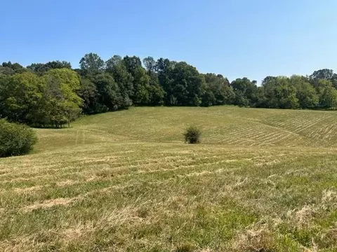 6628 Boiling Springs Rd, Munfordville, KY 42765