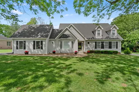 341 Deer Meadow Ave, Bowling Green, KY 42103