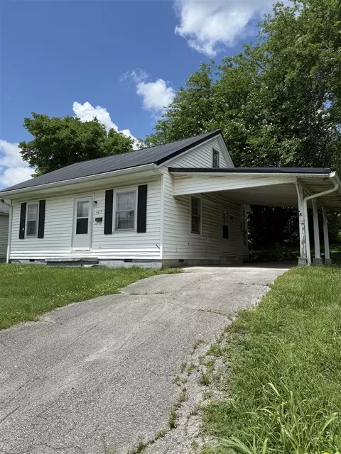 405 W Locust St, Scottsville, KY 42164