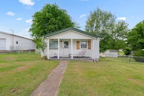 105 House St, Franklin, KY 42134