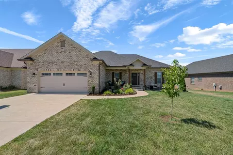 8728 Stuart Farm Ave, Bowling Green, KY 42104