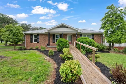 355 Whitecotten Dr, Bowling Green, KY 42103