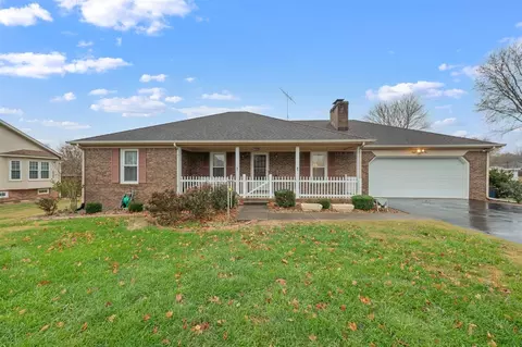821 Lois Ln, Bowling Green, KY 42104