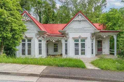 211 W College St, Glasgow, KY 42141