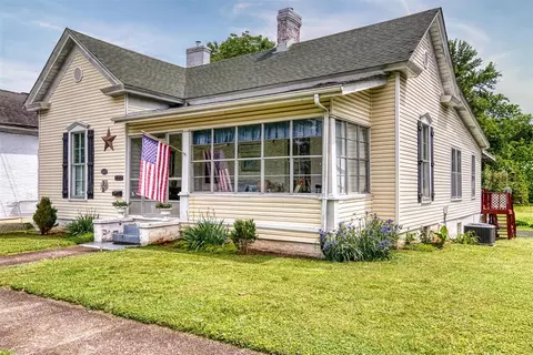 421 Nashville St, Russellville, KY 42276