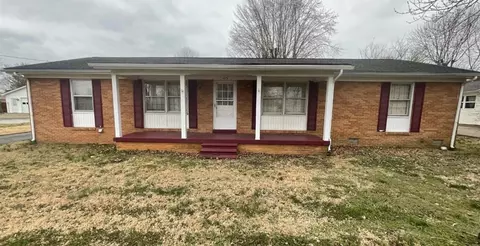 105 Chestnut St, Russellville, KY 42276