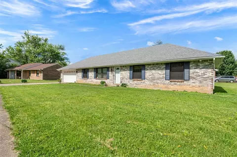 579 Wyandot Ct, Radcliff, KY 40160