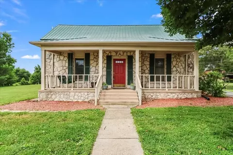 1445 Peachtree Ln, Bowling Green, KY 42103