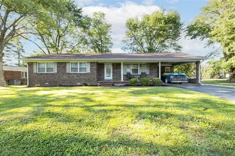 940 W Main St, Auburn, KY 42206