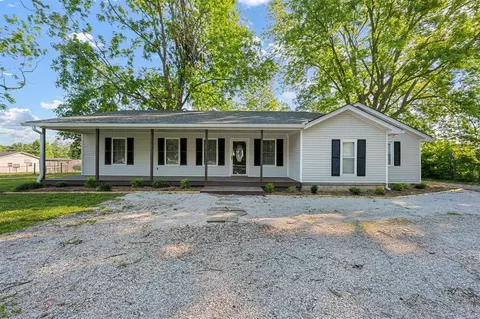 718 Morehead Rd, Bowling Green, KY 42101