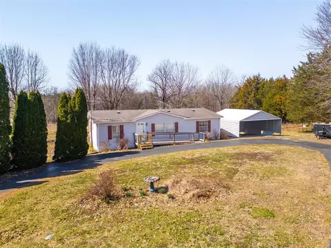 2915 Dennis Corinth Rd, Russellville, KY 42276
