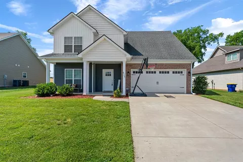 8724 Merrill Cir, Bowling Green, KY 42104