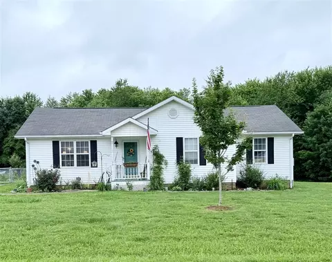 77 Bent Tree Ln, Scottsville, KY 42164