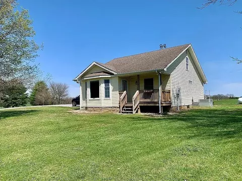 1450 Gateway Ct, Cave City, KY 42127