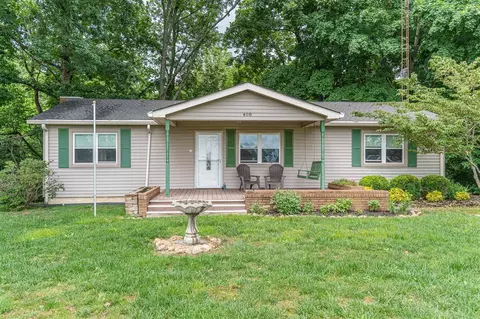 408 Greencastle Rd, Bowling Green, KY 42101