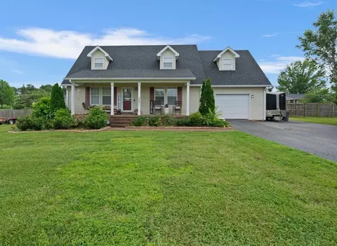 201 Patriot Cir, Scottsville, KY 42164