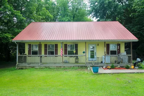 615 W 2nd St, Sacramento, KY 42372