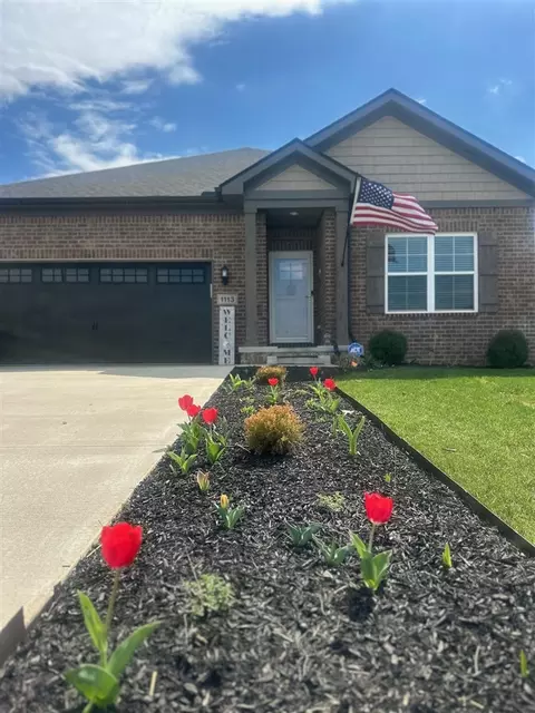 1113 County House Ln, Bowling Green, KY 42101