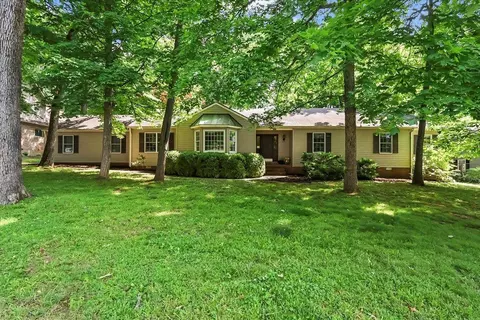 350 Hillwood Dr, Bowling Green, KY 42101