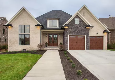 721 Linkside Ln, Bowling Green, KY 42103