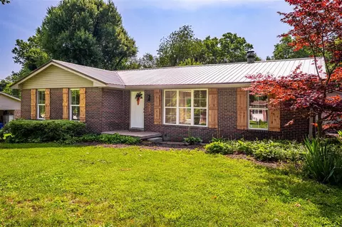 670 Clark Cir, Bowling Green, KY 42103