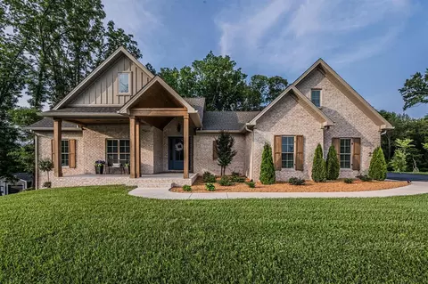 226 Crabtree Ln, Bowling Green, KY 42103