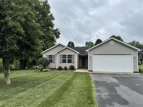 619 Castle Heights Rd, Bowling Green, KY 42103