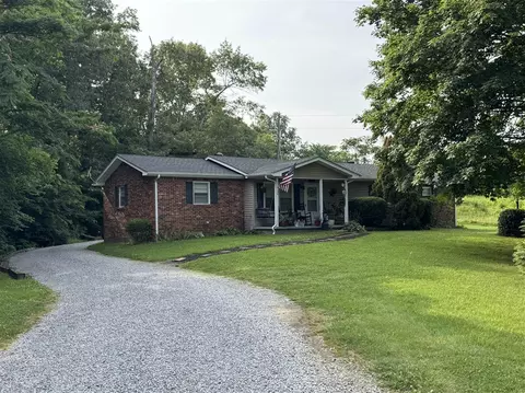 1683 Walnut Hill Rd, Scottsville, KY 42164