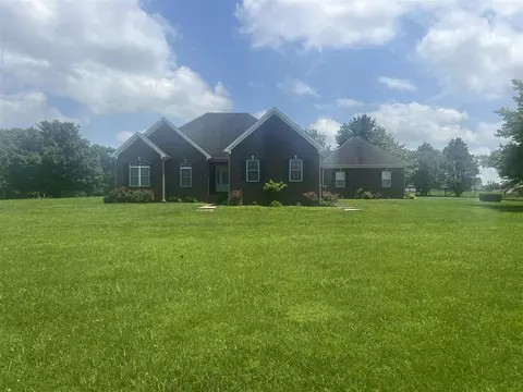 2812 H E Johnson Rd, Alvaton, KY 42122