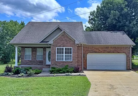 121 Stonegate Ct, Bowling Green, KY 42101
